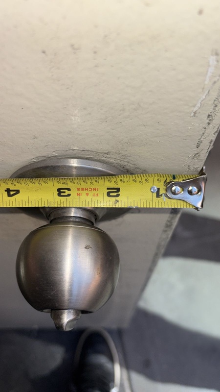 lock repair in Midtown Manhattan service door
