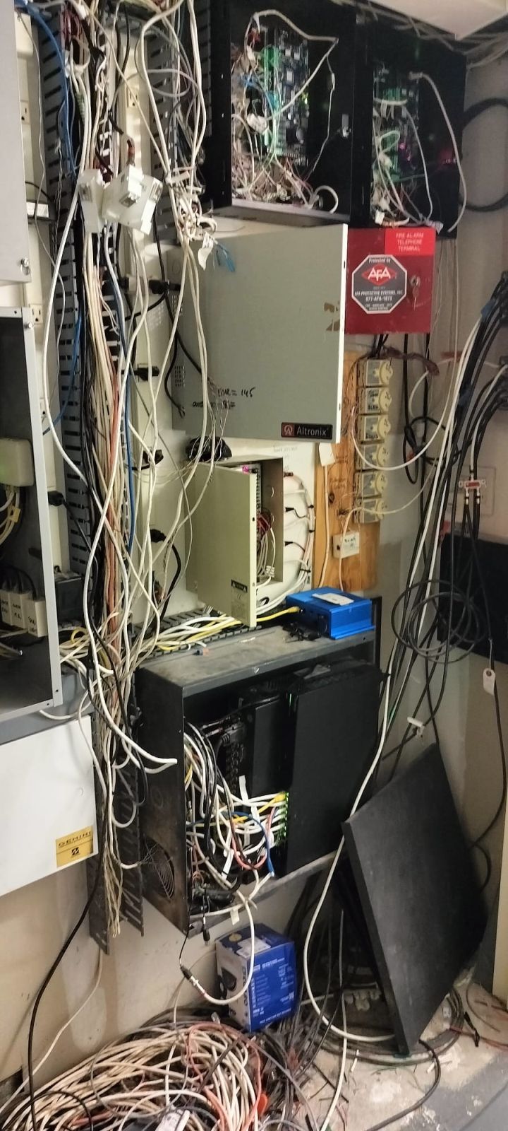 Alarm System Battery Failure Near West 43rd Street, Midtown Manhattan a